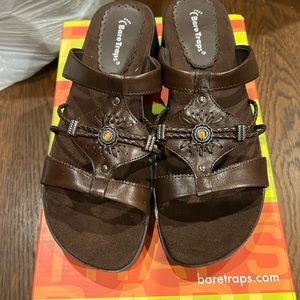 Bare Traps Women’s Sandals 8.5 Brown